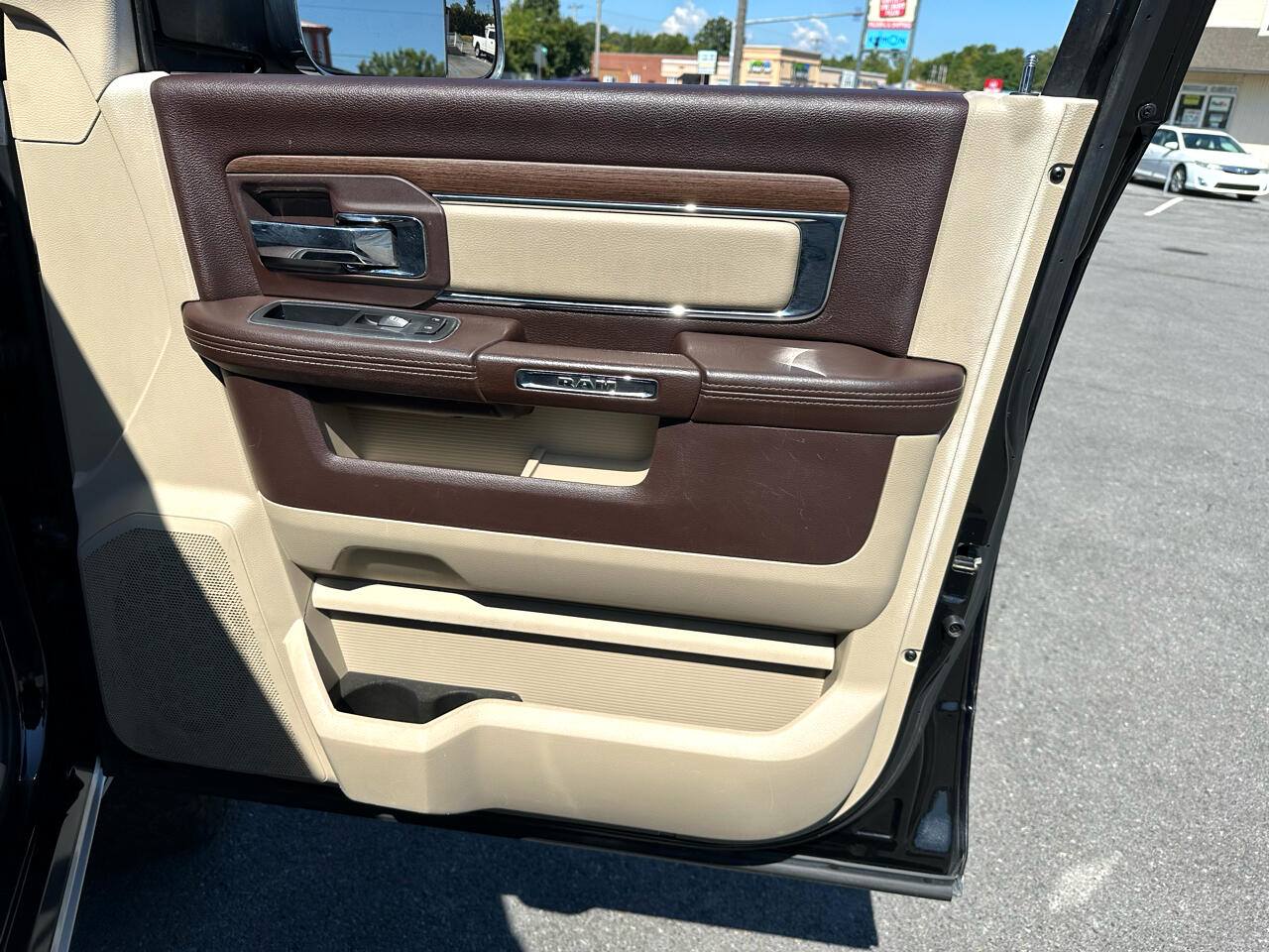 2017 Ram 2500 Laramie photo 47