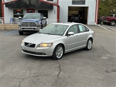 2011 Volvo S40  2011 Volvo S40