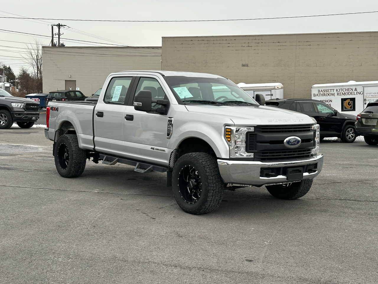 Ford F-250 SD XL Crew Cab 4WD 2018
