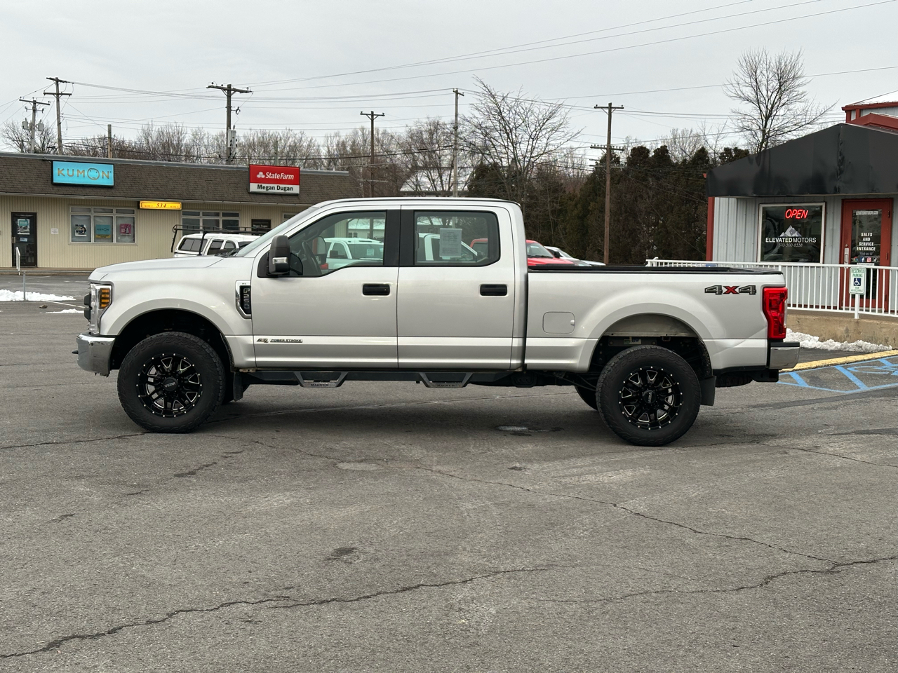Ford F-250 SD XL Crew Cab 4WD 2018
