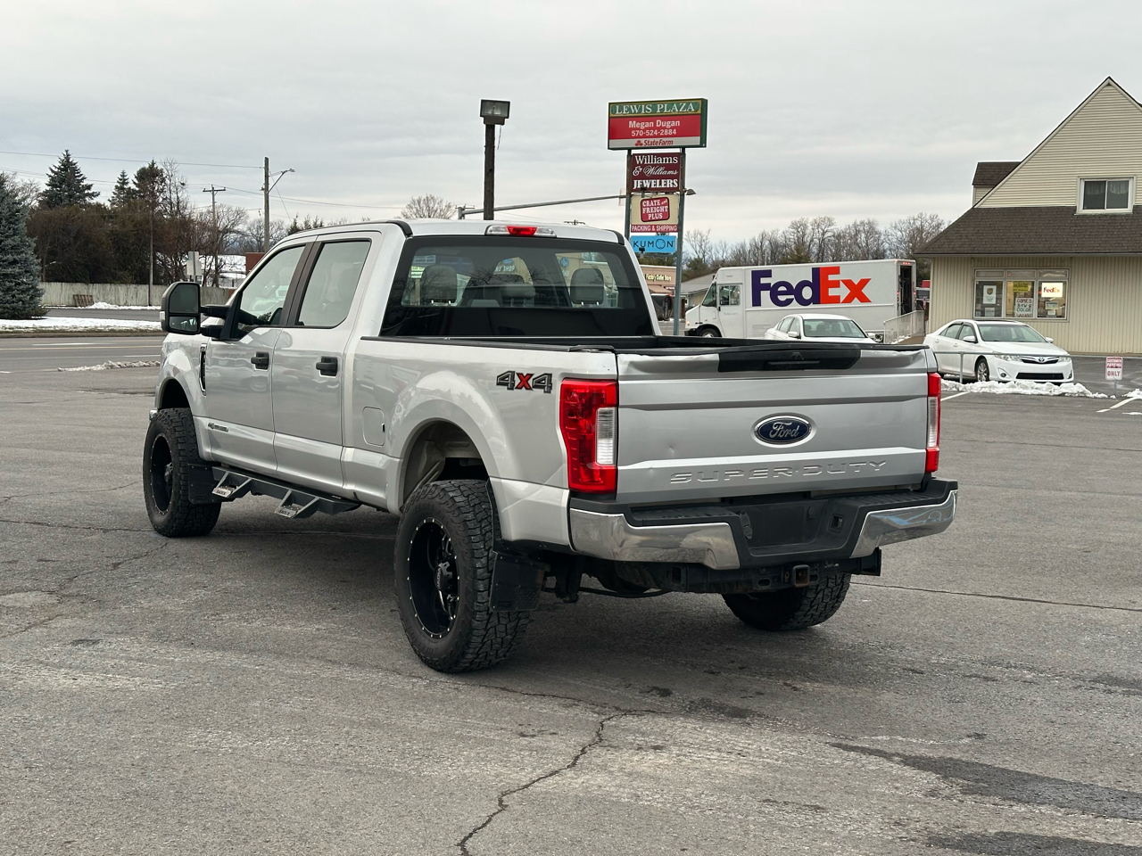 Ford F-250 SD XL Crew Cab 4WD 2018