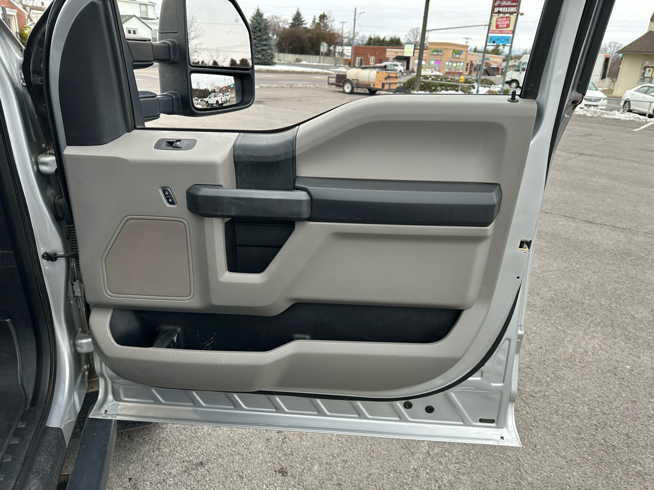 Ford F-250 SD XL Crew Cab 4WD 2018