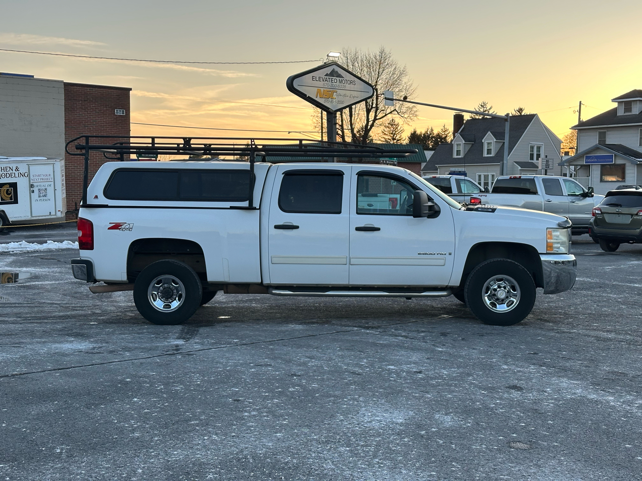 Chevrolet Silverado 2500HD LT Crew Cab Short Bed 4WD 2009