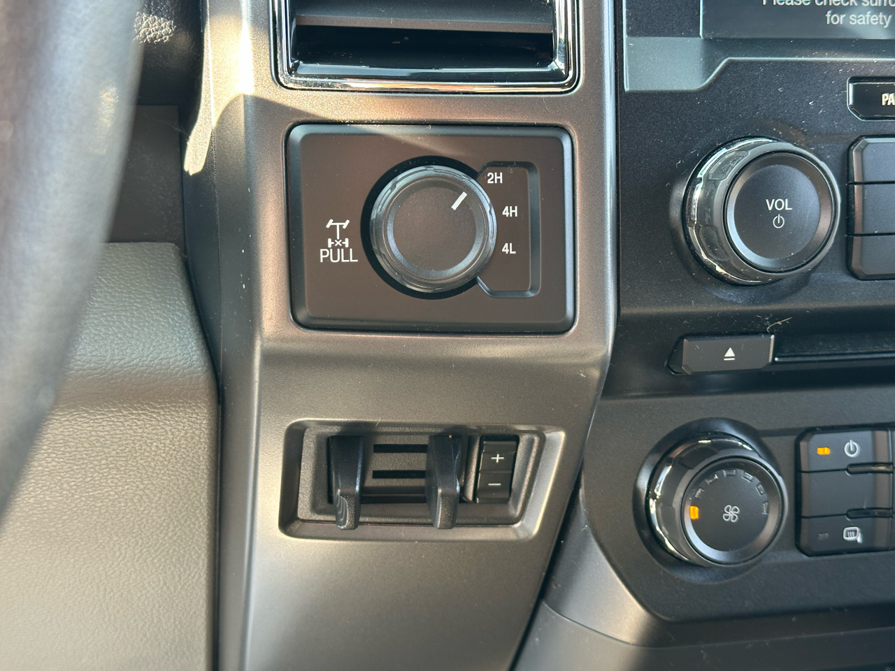 Ford F-250 SD XLT Crew Cab 4WD 2018