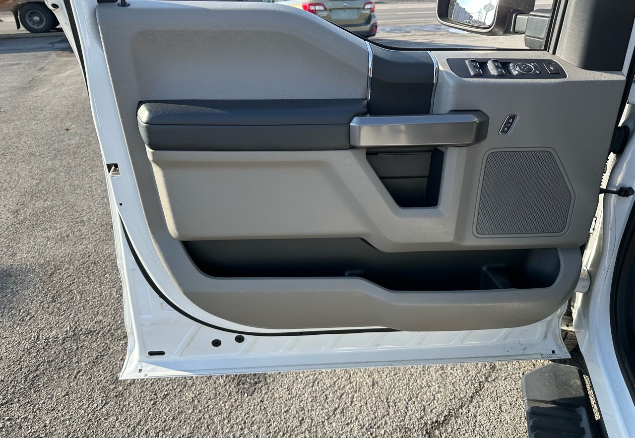 Ford F-250 SD XLT Crew Cab 4WD 2018