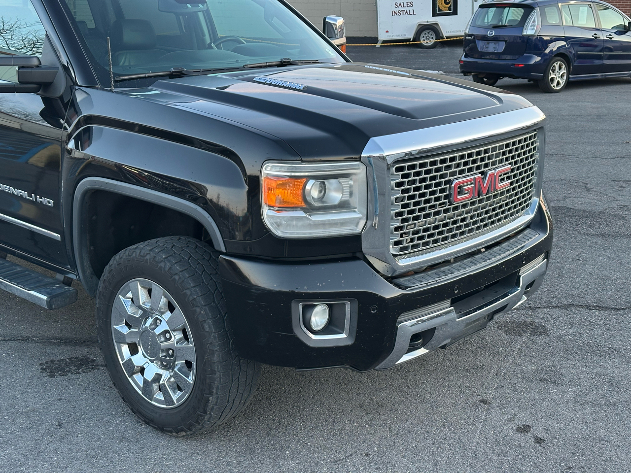 GMC Sierra 2500HD Denali Crew Cab 4WD 2015