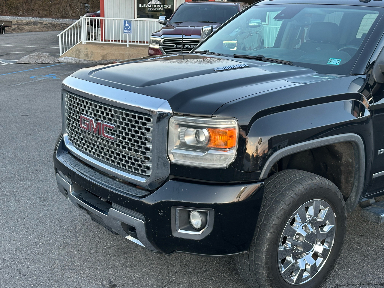 GMC Sierra 2500HD Denali Crew Cab 4WD 2015