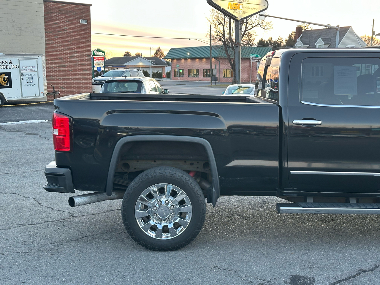 GMC Sierra 2500HD Denali Crew Cab 4WD 2015