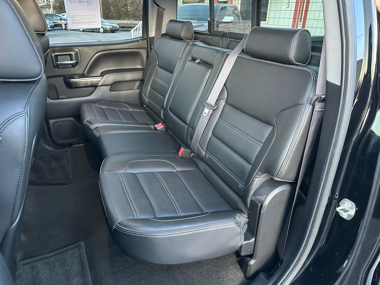 GMC Sierra 2500HD Denali Crew Cab 4WD 2015