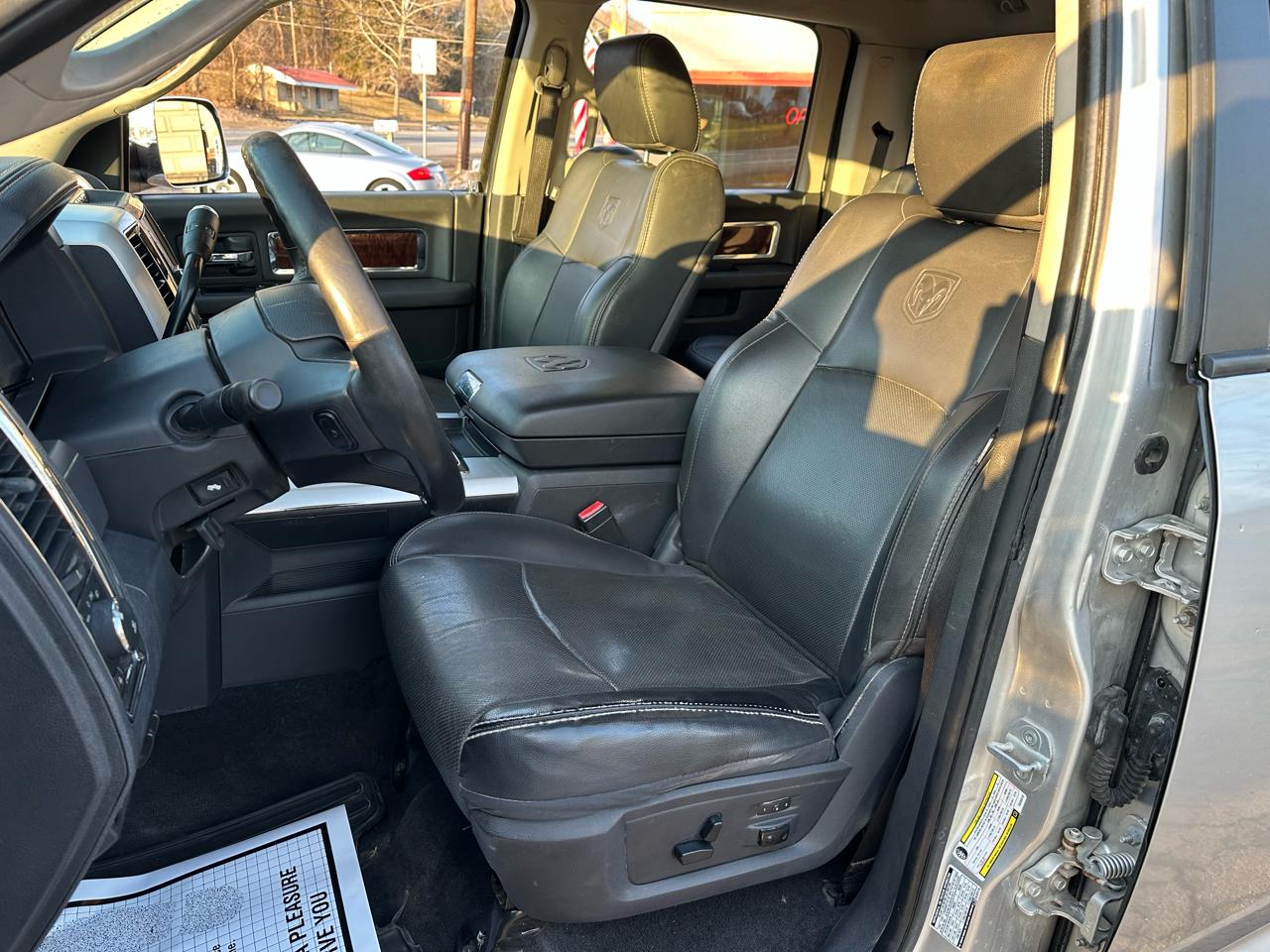 RAM 3500 Laramie Crew Cab SWB 4WD 2012