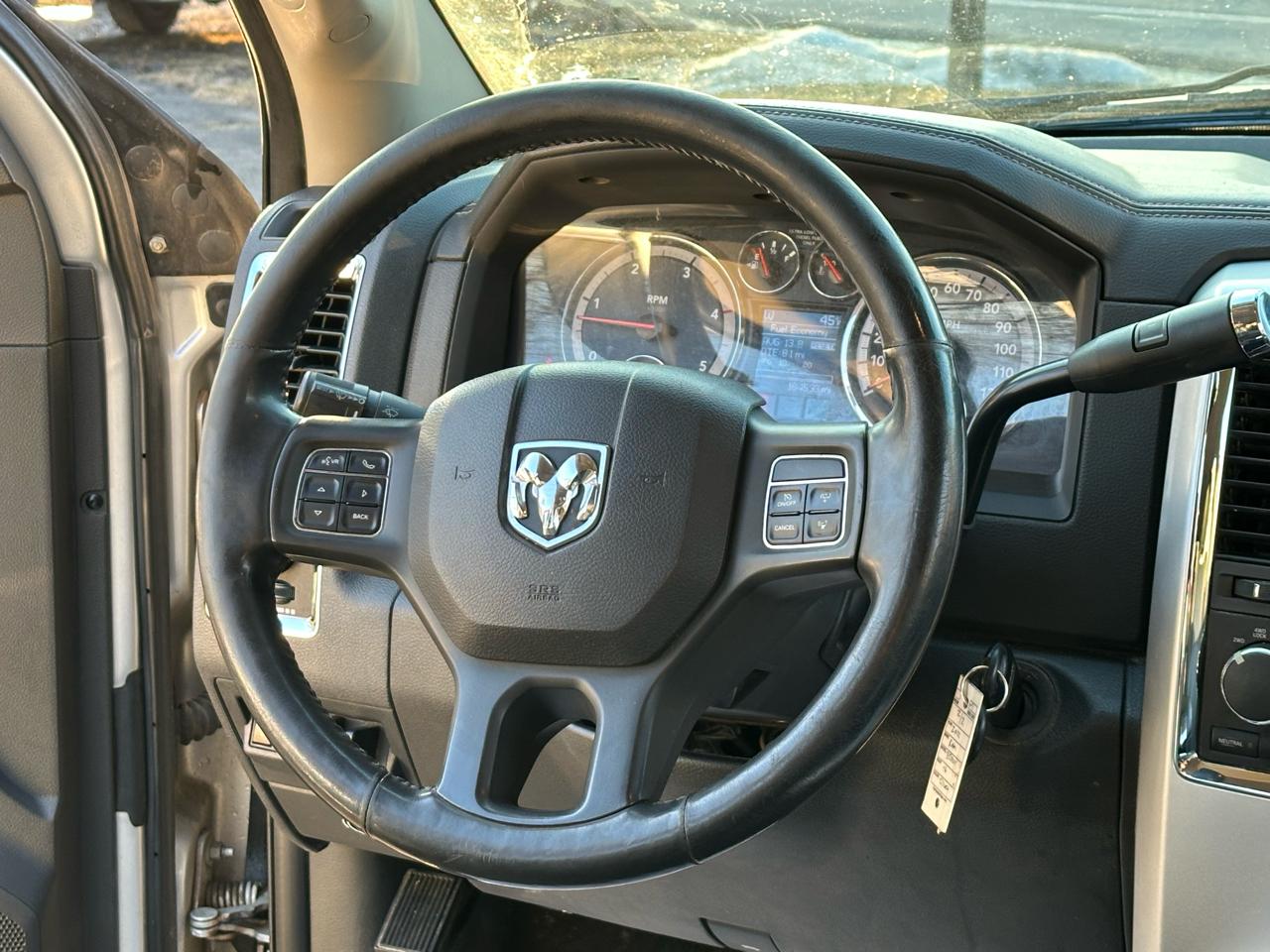 RAM 3500 Laramie Crew Cab SWB 4WD 2012