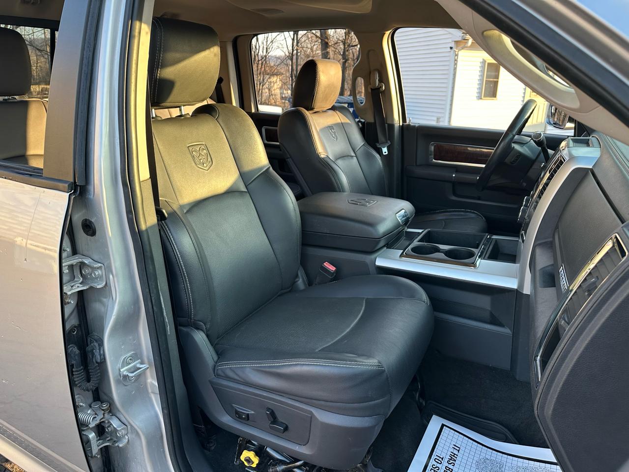 RAM 3500 Laramie Crew Cab SWB 4WD 2012