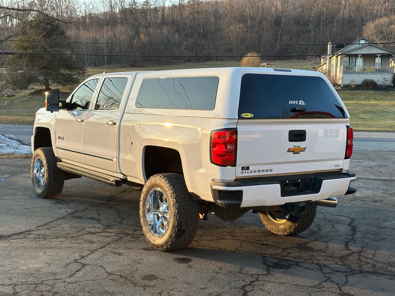 Chevrolet Silverado 2500HD LTZ Crew Cab 4WD 2017