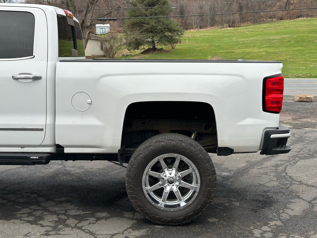 2017 Chevrolet Silverado 2500HD LTZ - Photo 11