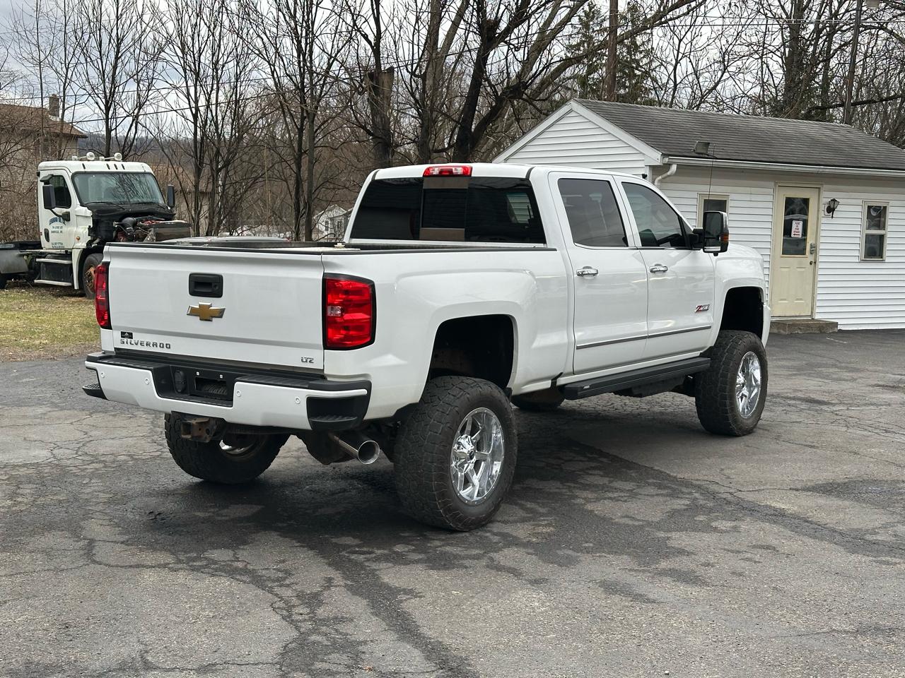 2017 Chevrolet Silverado 2500HD LTZ - Photo 18