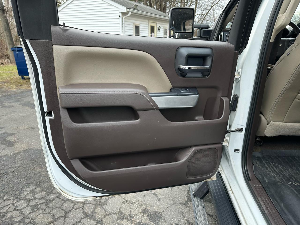 2017 Chevrolet Silverado 2500HD LTZ - Photo 37