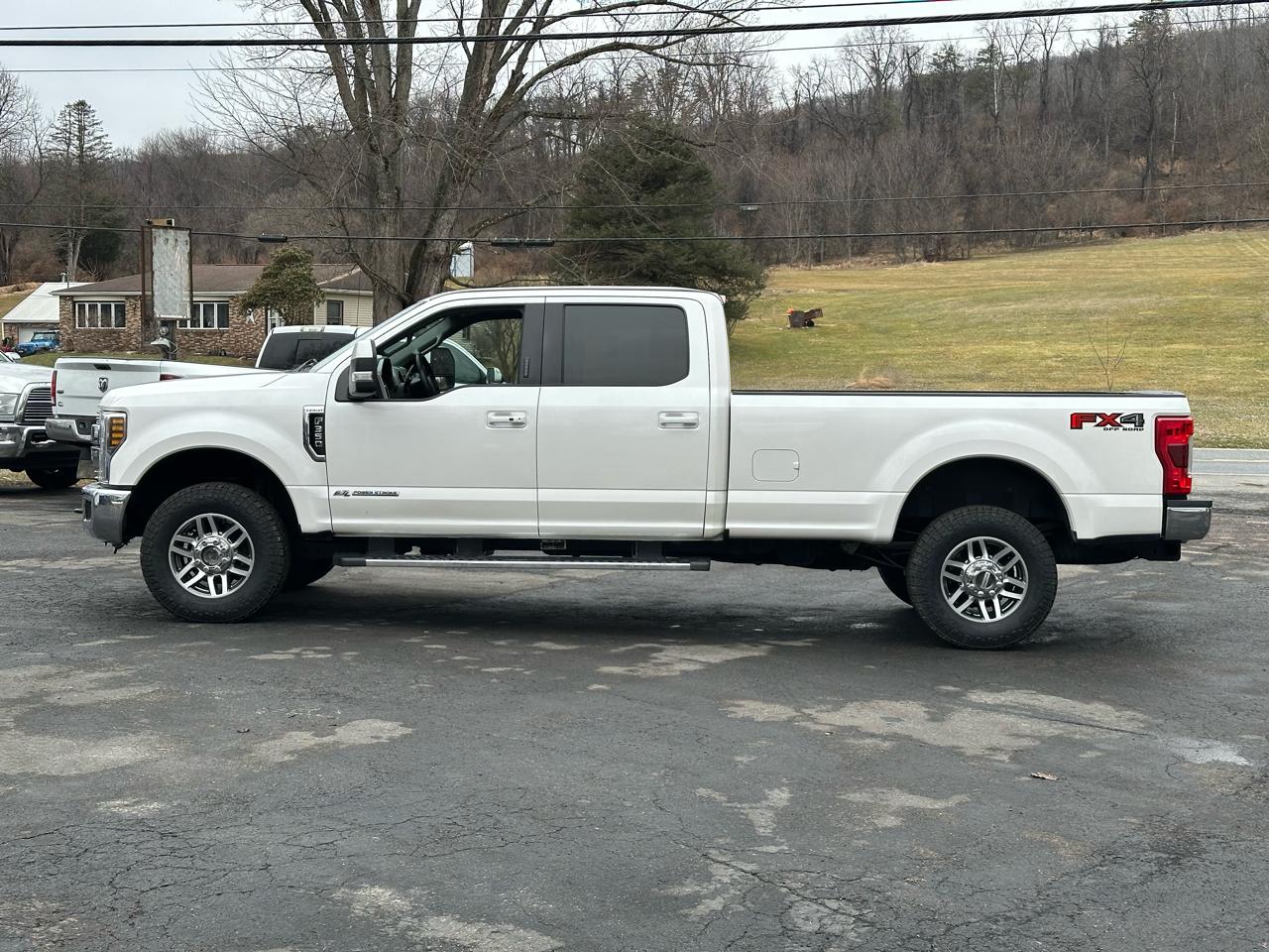 Ford F-350 SD Lariat Crew Cab Long Bed 4WD 2019
