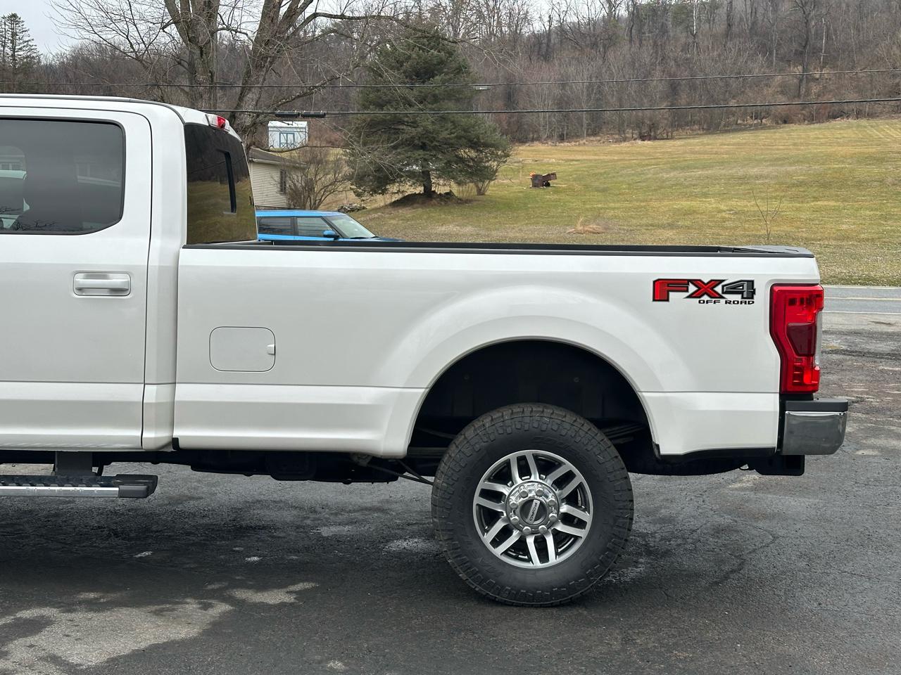 Ford F-350 SD Lariat Crew Cab Long Bed 4WD 2019