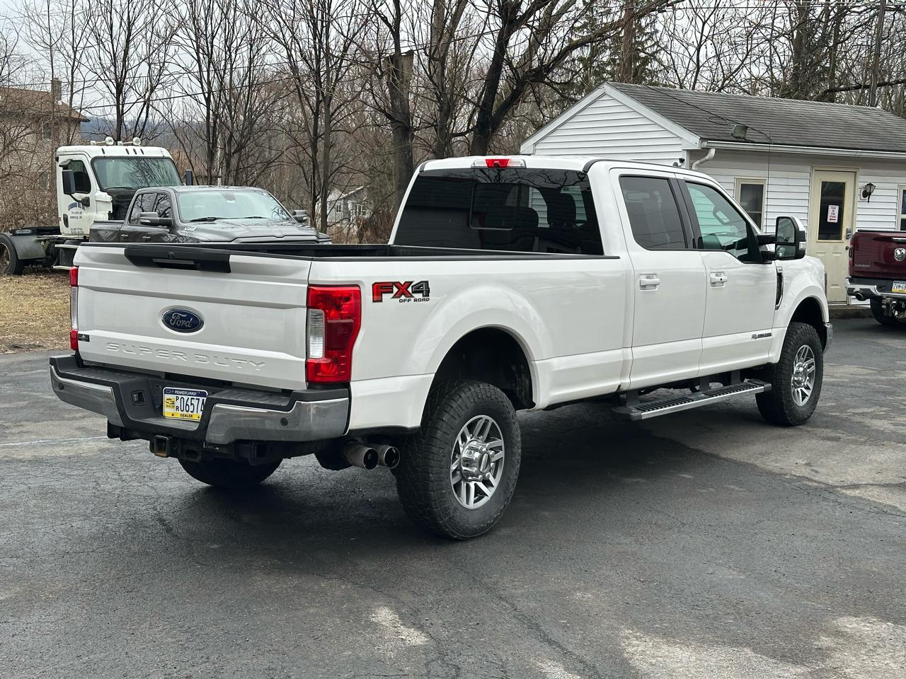 Ford F-350 SD Lariat Crew Cab Long Bed 4WD 2019