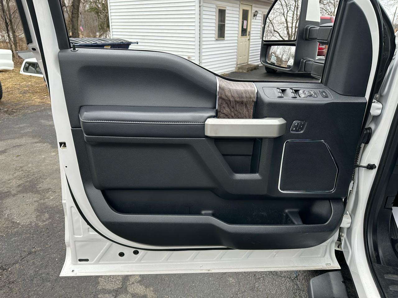 Ford F-350 SD Lariat Crew Cab Long Bed 4WD 2019