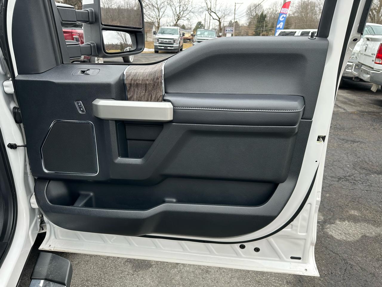 Ford F-350 SD Lariat Crew Cab Long Bed 4WD 2019