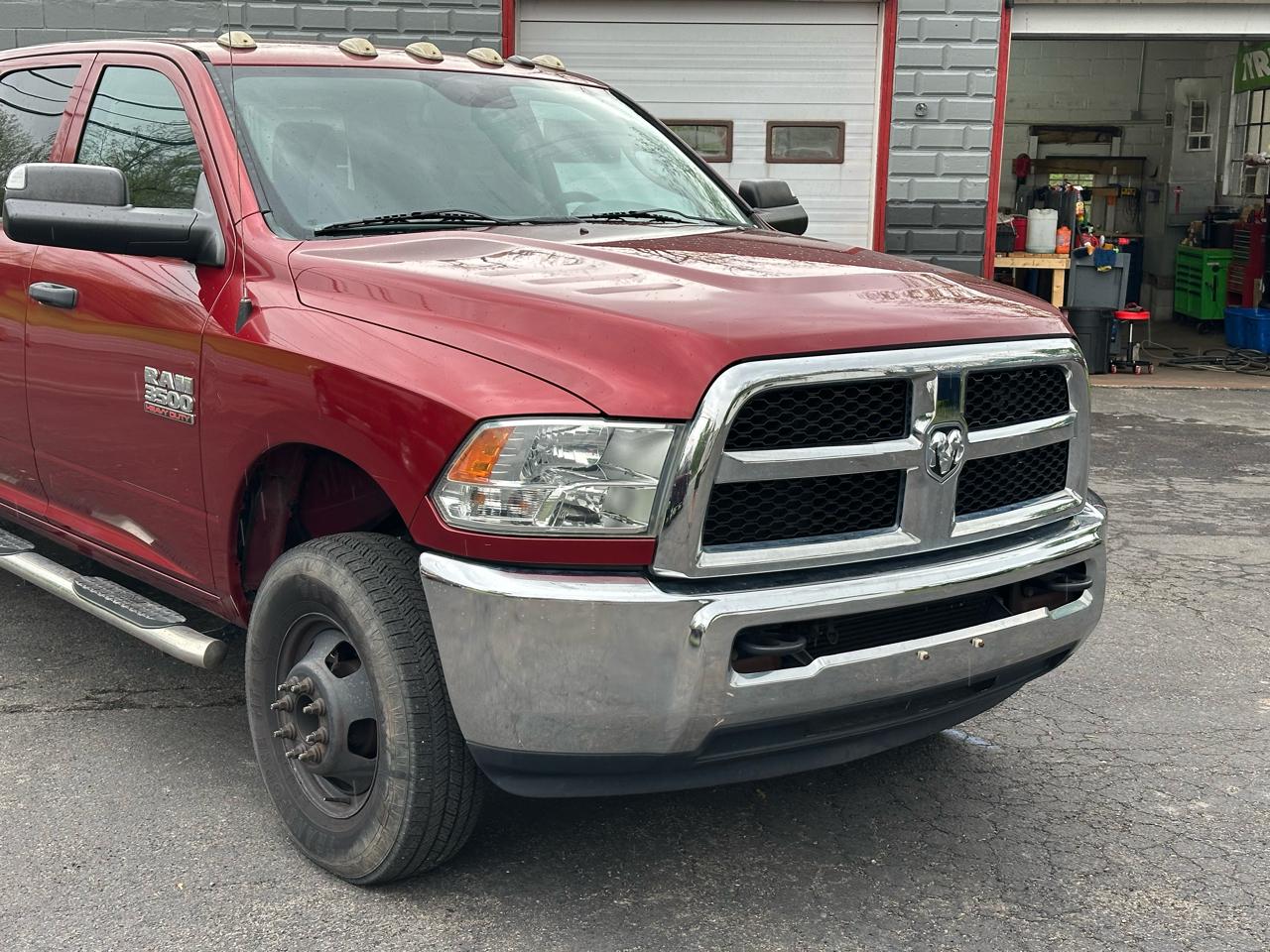 RAM 3500 Tradesman Crew Cab 4WD DRW 2015