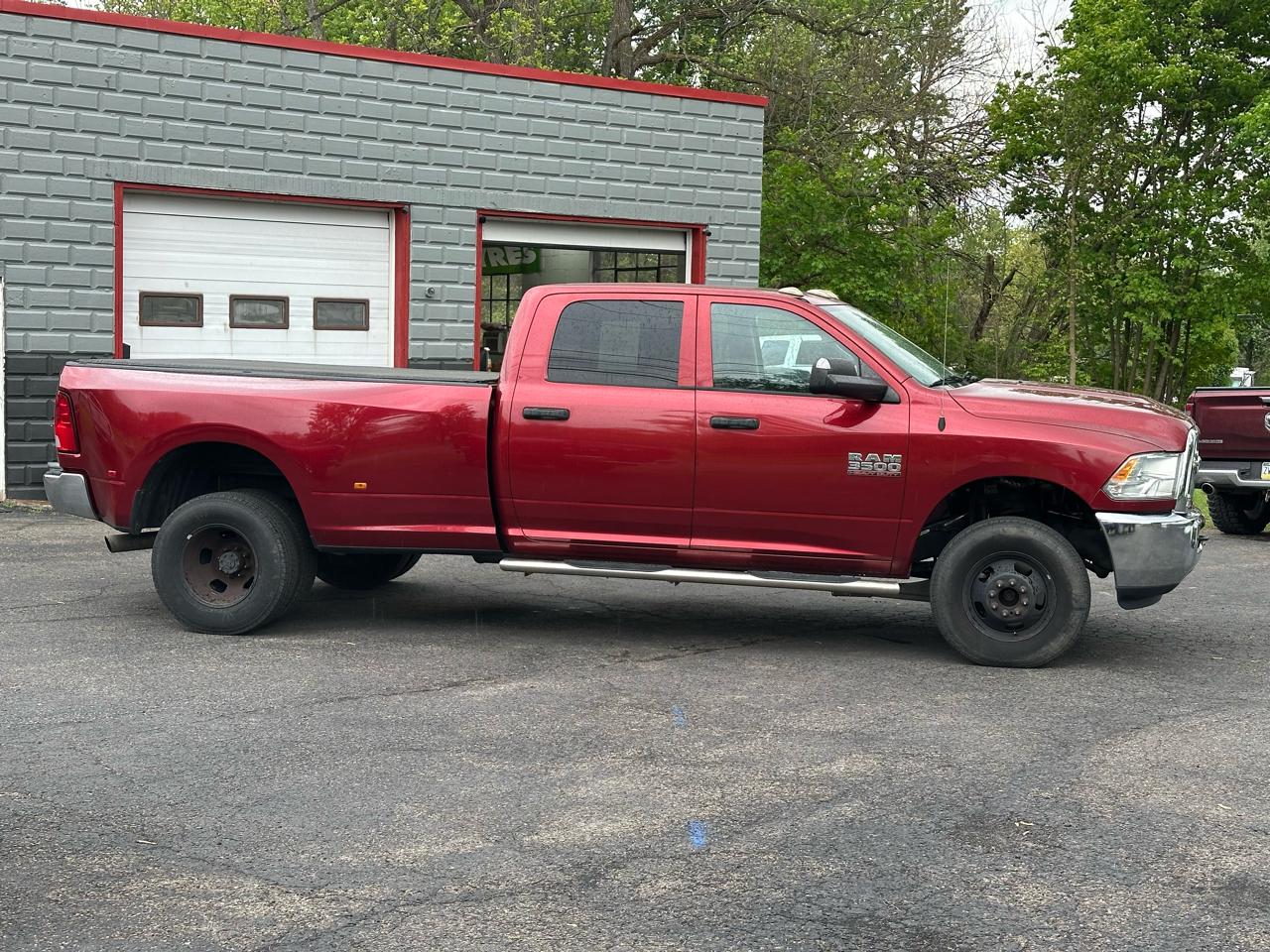 RAM 3500 Tradesman Crew Cab 4WD DRW 2015
