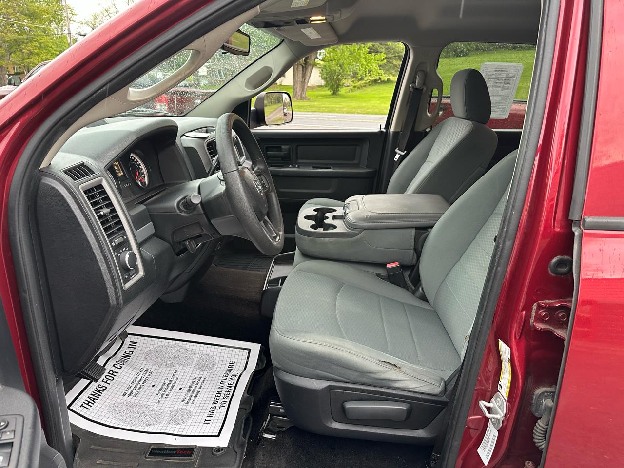 RAM 3500 Tradesman Crew Cab 4WD DRW 2015