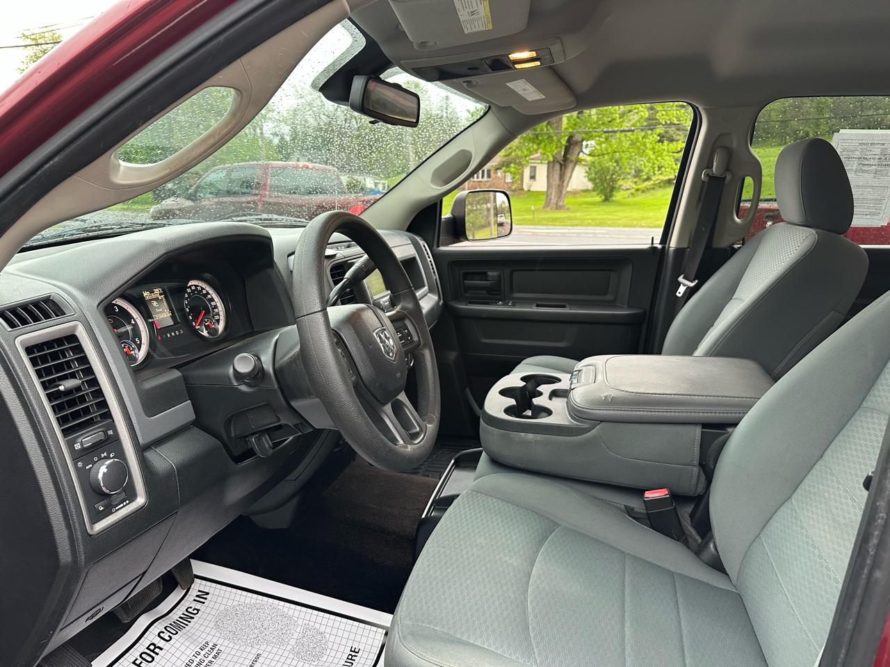 RAM 3500 Tradesman Crew Cab 4WD DRW 2015