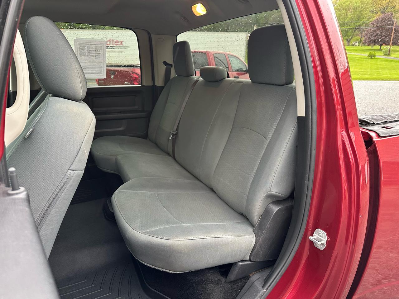 RAM 3500 Tradesman Crew Cab 4WD DRW 2015