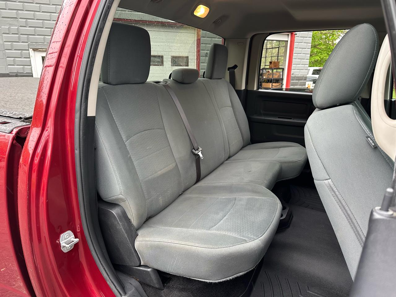 RAM 3500 Tradesman Crew Cab 4WD DRW 2015
