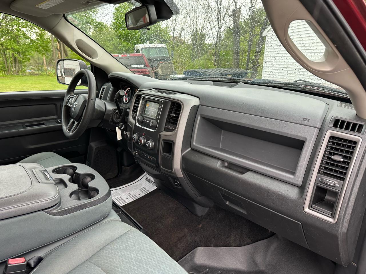 RAM 3500 Tradesman Crew Cab 4WD DRW 2015