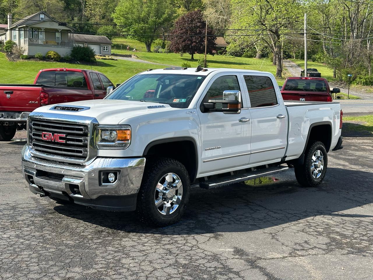 GMC Sierra 2500HD SLT Crew Cab 4WD 2019