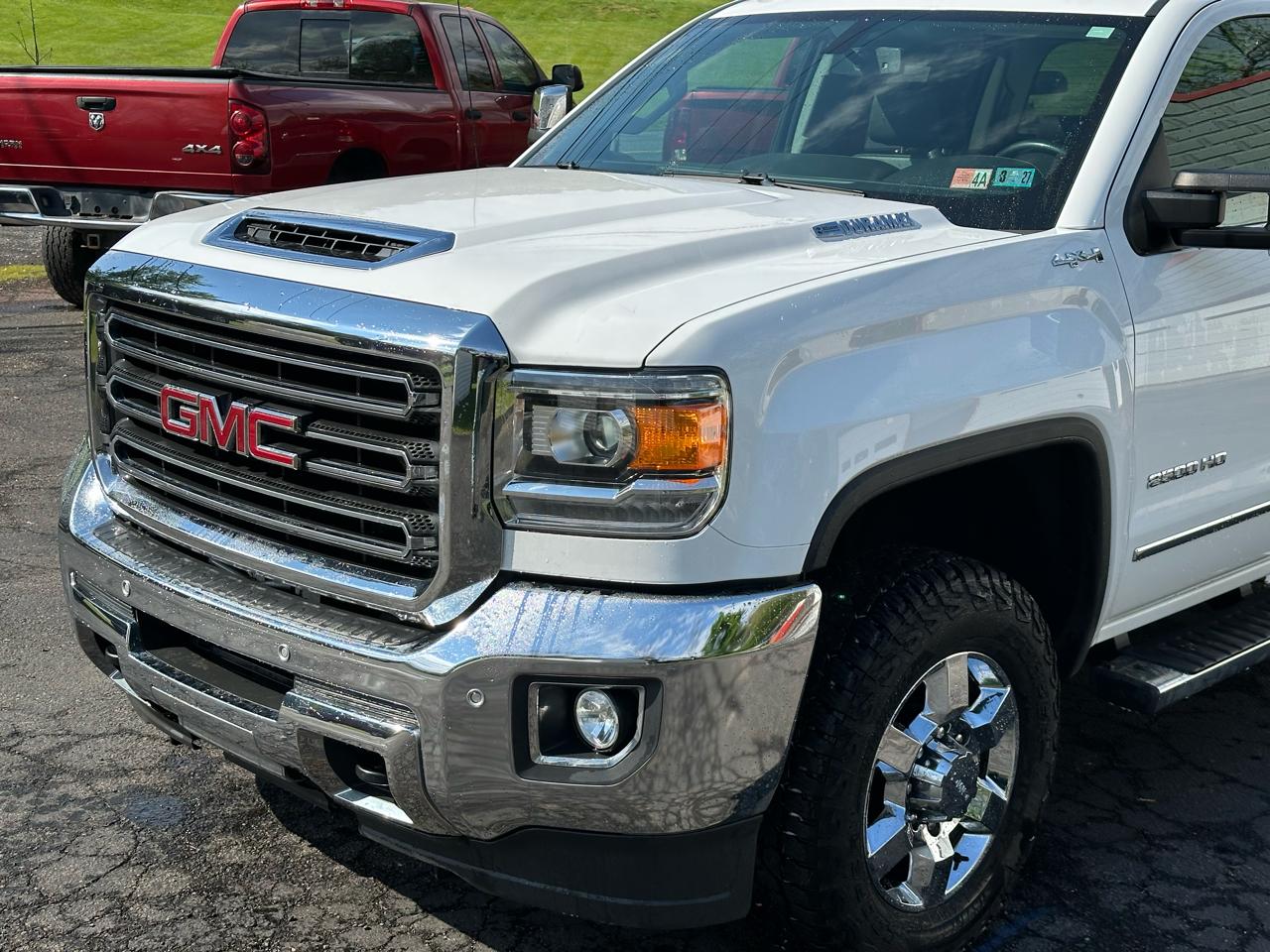 GMC Sierra 2500HD SLT Crew Cab 4WD 2019