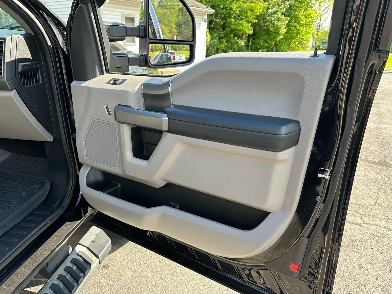 Ford F-250 SD XLT SuperCab 4WD 2017