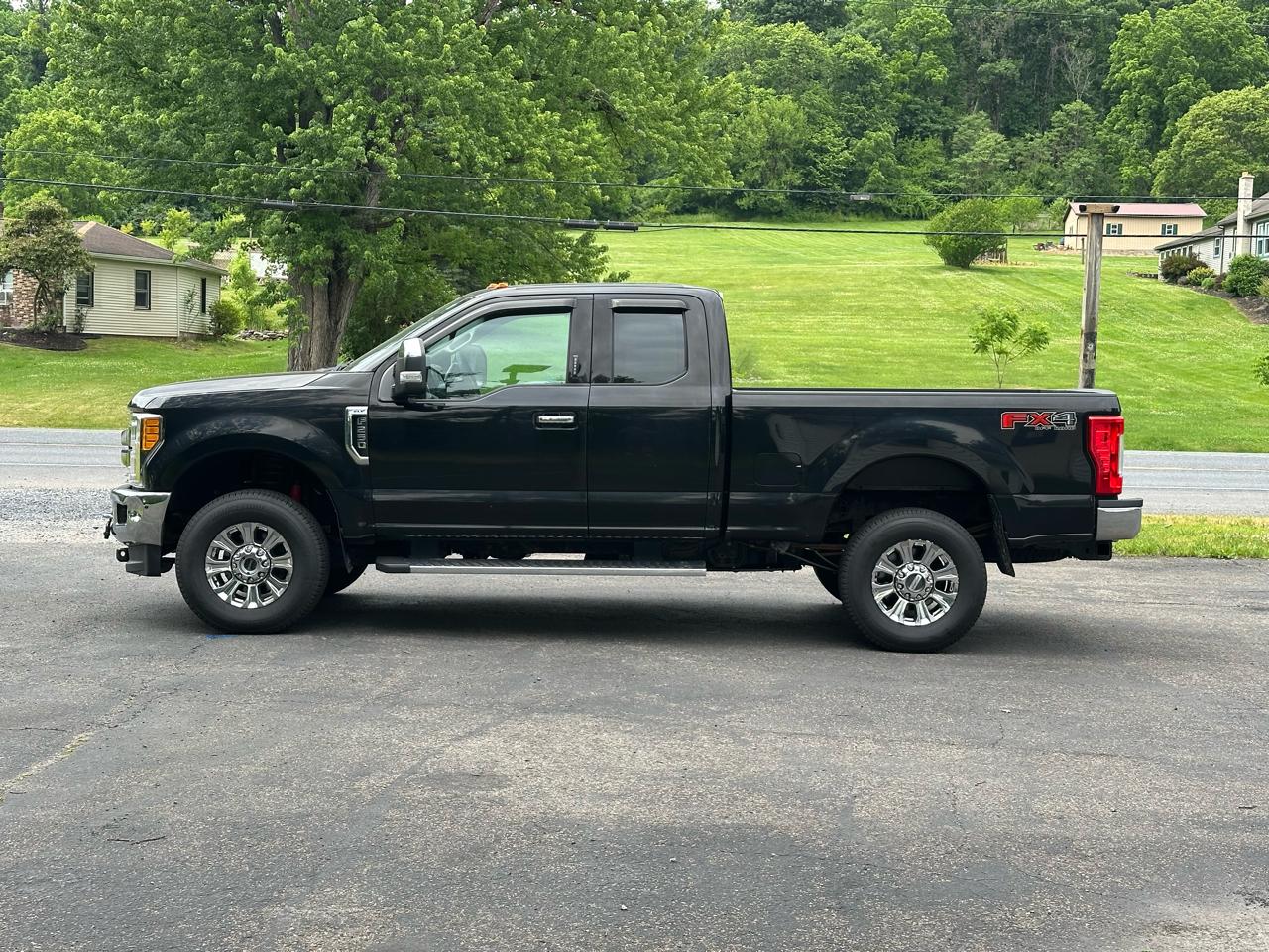 Ford F-250 SD XLT SuperCab 4WD 2017