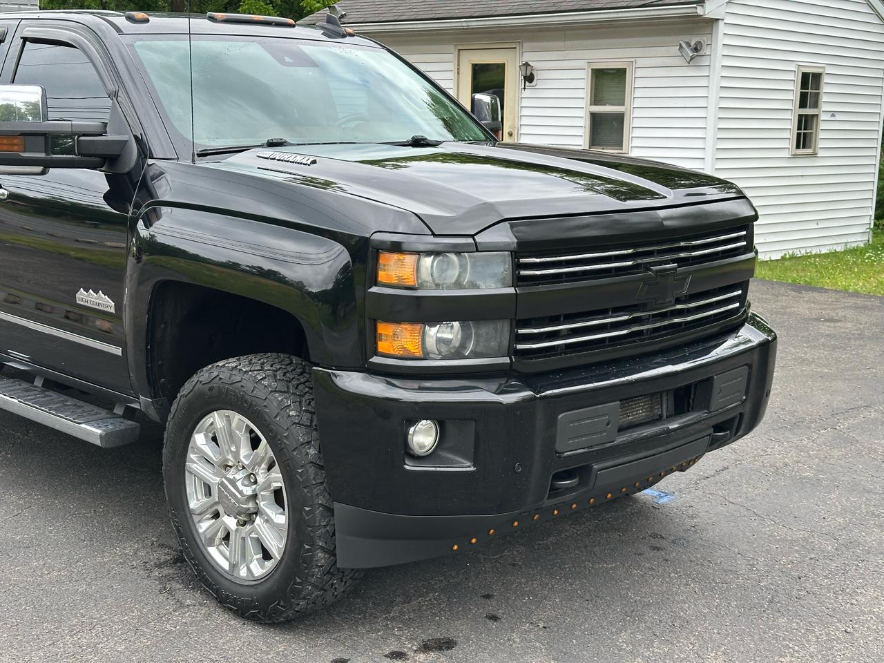 Chevrolet Silverado 2500HD High Country Crew Cab Short Box 4WD 2015