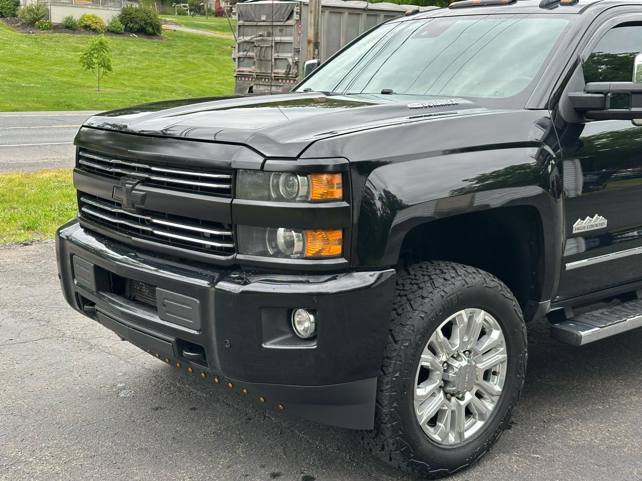 Chevrolet Silverado 2500HD High Country Crew Cab Short Box 4WD 2015