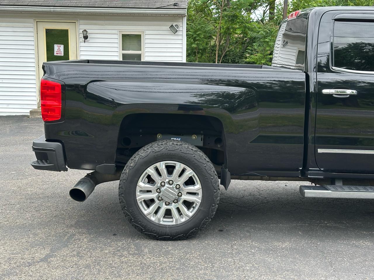 Chevrolet Silverado 2500HD High Country Crew Cab Short Box 4WD 2015