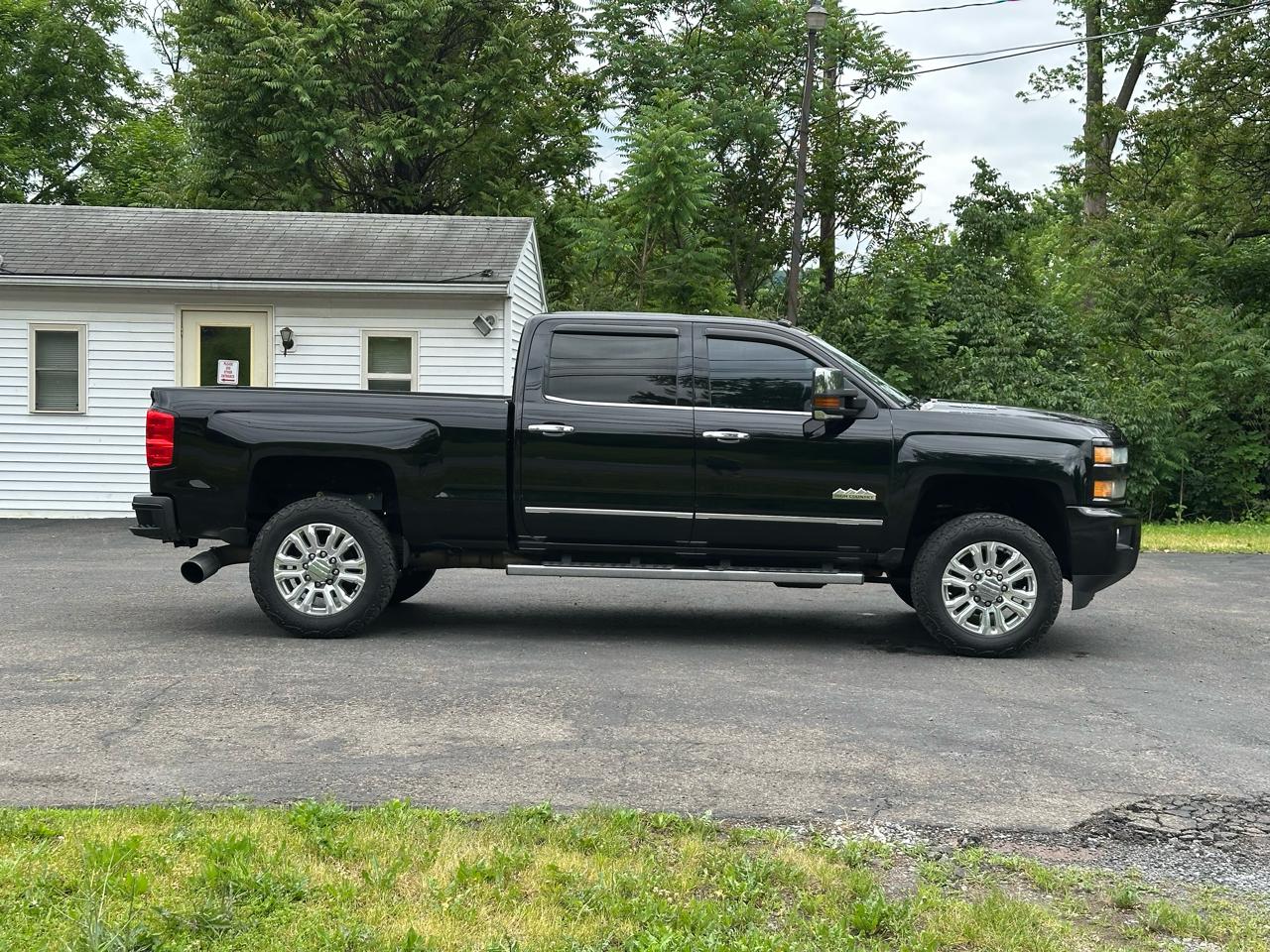 Chevrolet Silverado 2500HD High Country Crew Cab Short Box 4WD 2015