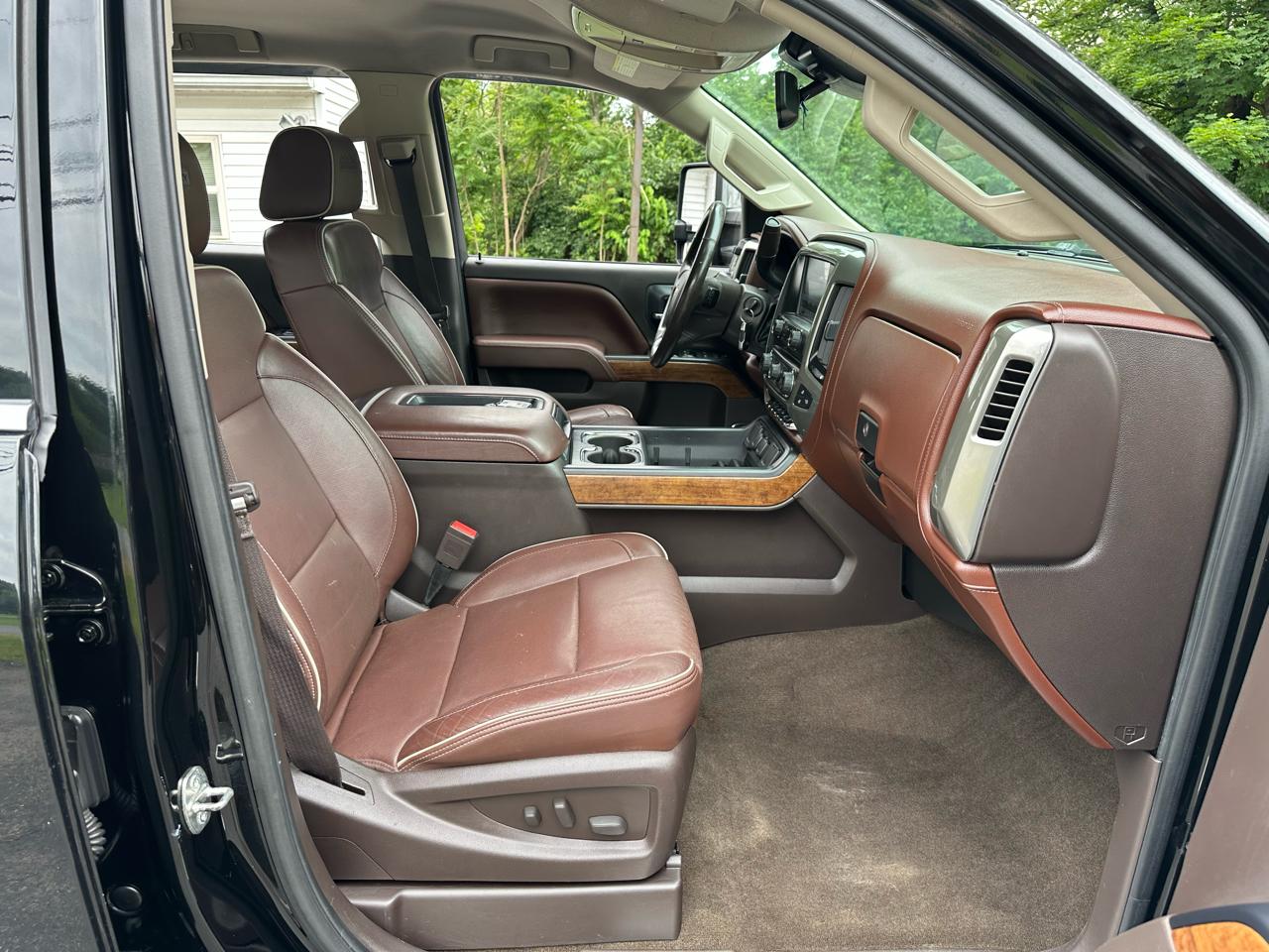 Chevrolet Silverado 2500HD High Country Crew Cab Short Box 4WD 2015