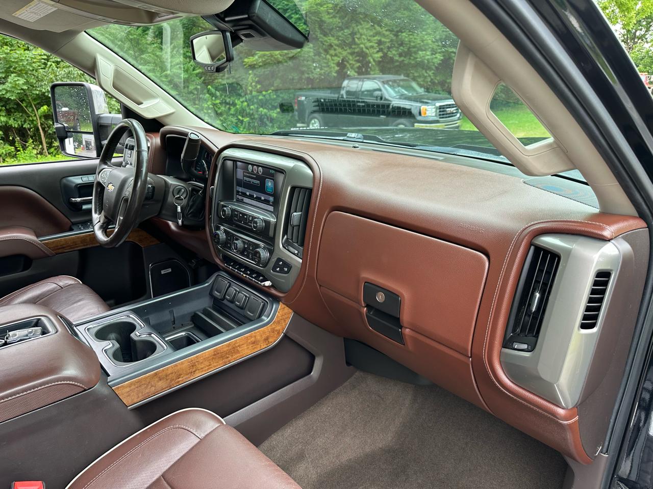 Chevrolet Silverado 2500HD High Country Crew Cab Short Box 4WD 2015
