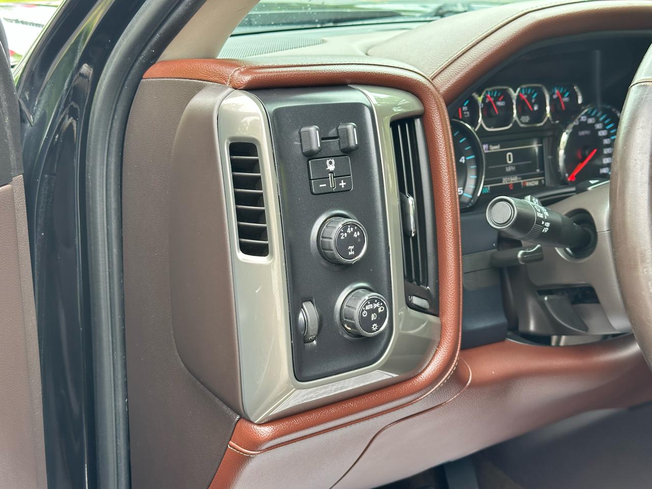Chevrolet Silverado 2500HD High Country Crew Cab Short Box 4WD 2015