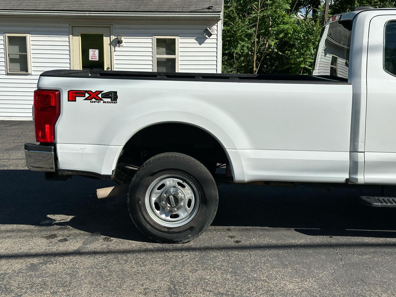 Ford F-250 SD XL SuperCab Long Bed 4WD 2020