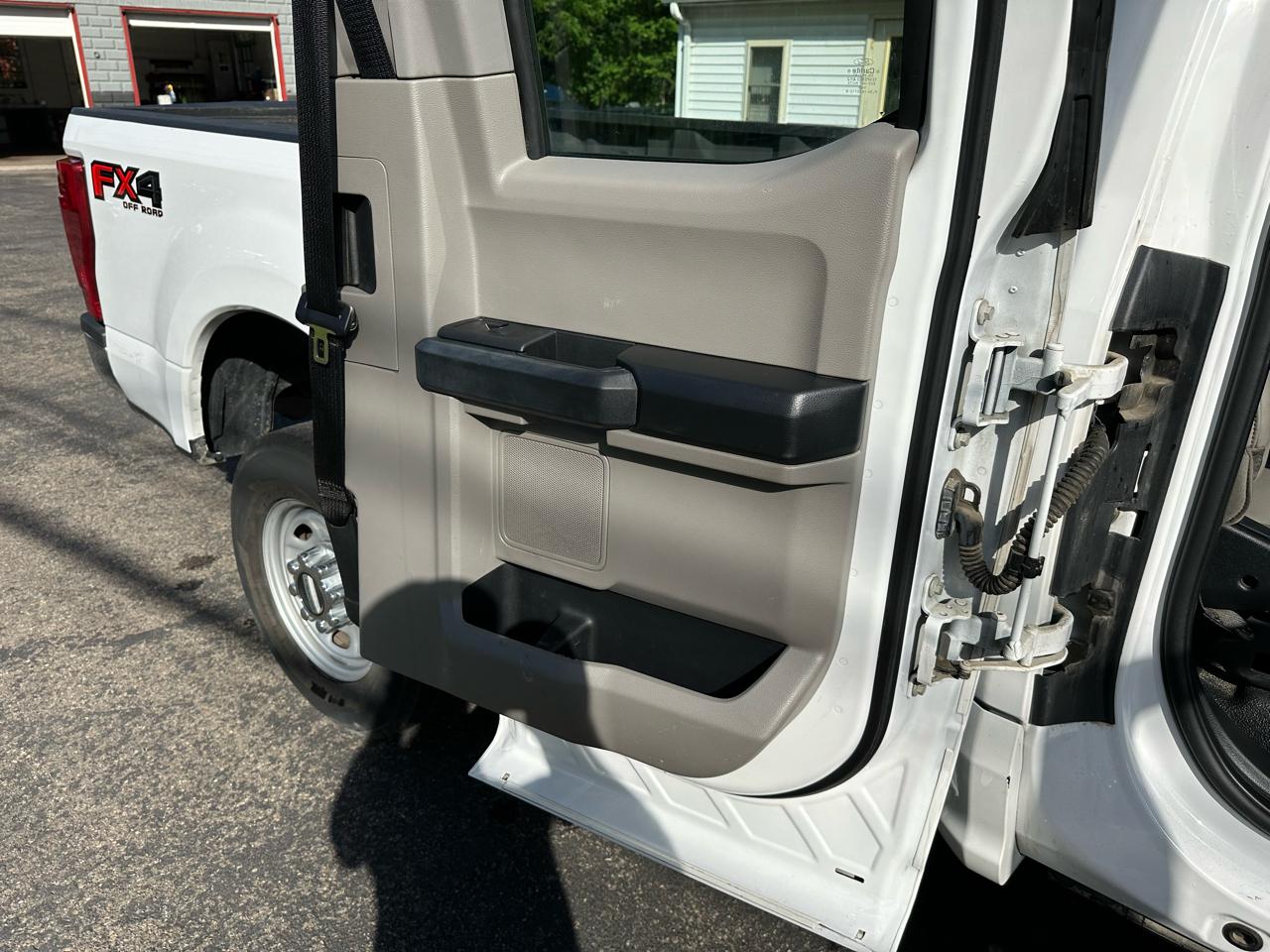 Ford F-250 SD XL SuperCab Long Bed 4WD 2020
