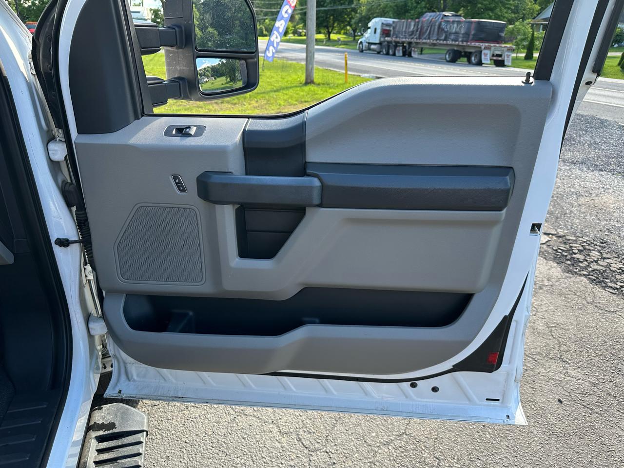 Ford F-250 SD XL SuperCab Long Bed 4WD 2020