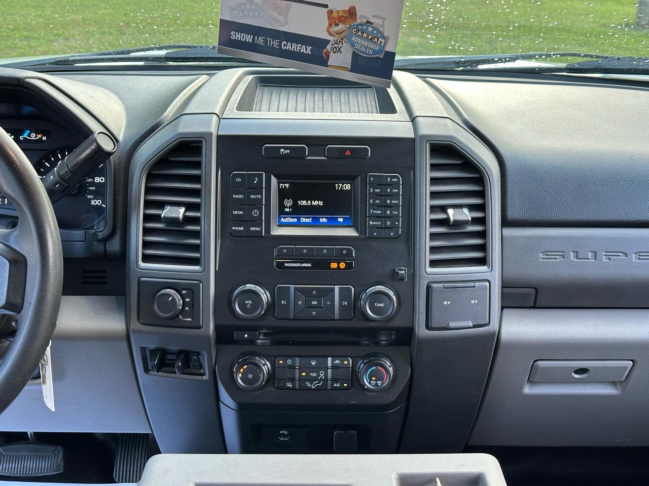 Ford F-350 SD XL SuperCab Long Bed DRW 4WD 2017
