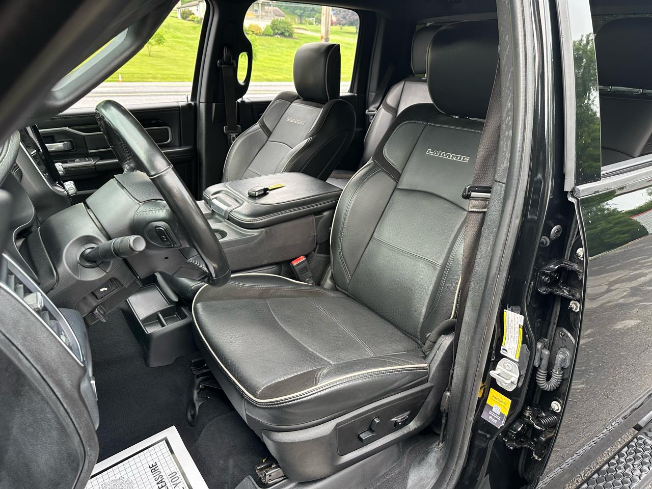 RAM 2500 Laramie Crew Cab SWB 4WD 2020