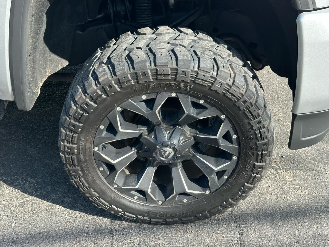 GMC Sierra 2500HD Denali Crew Cab 4WD 2017