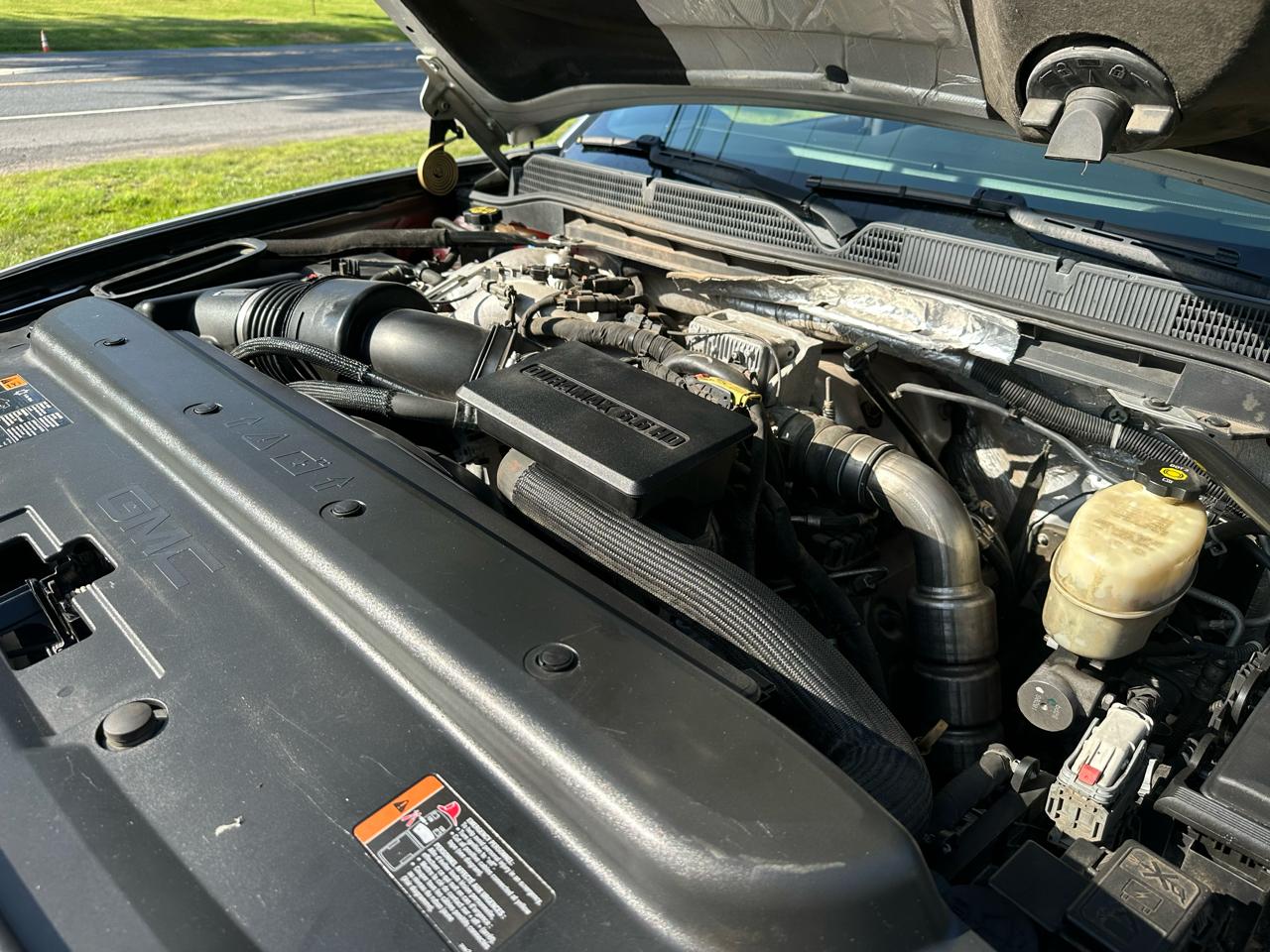 GMC Sierra 2500HD Denali Crew Cab 4WD 2017